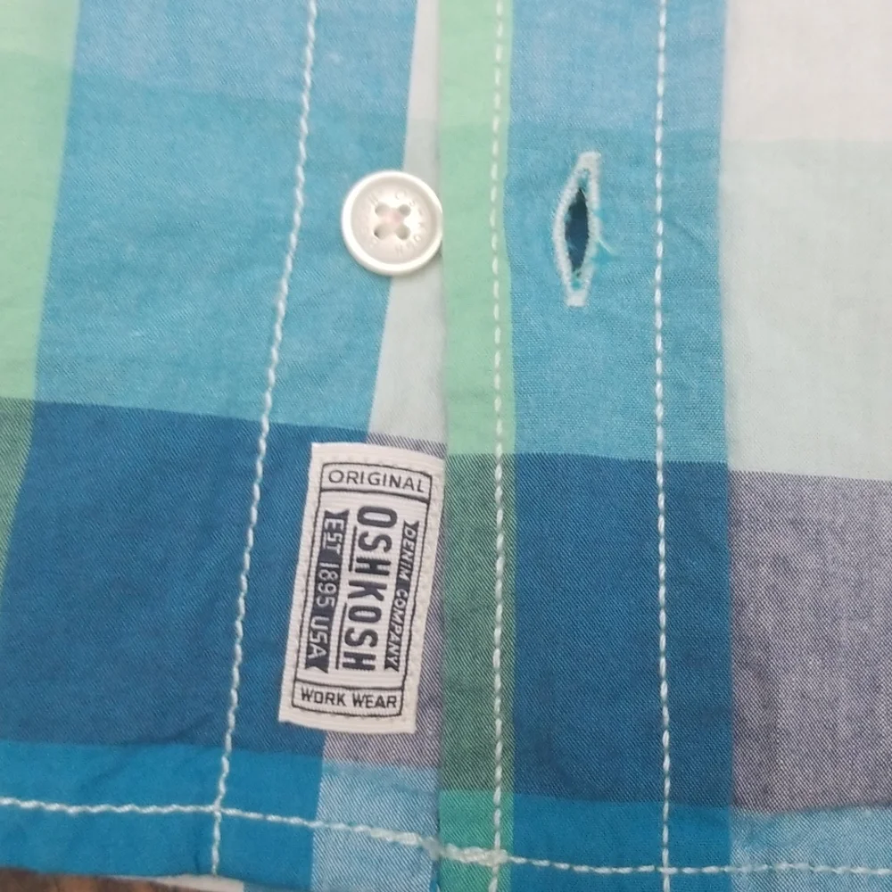 Oshkosh Boys Plaid Button Down Short Sleeve Shirt 3T